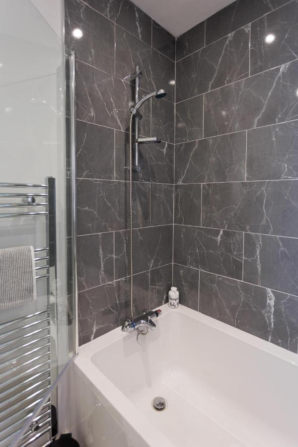 Townhouse In Belfast Villa ภายนอก รูปภาพ